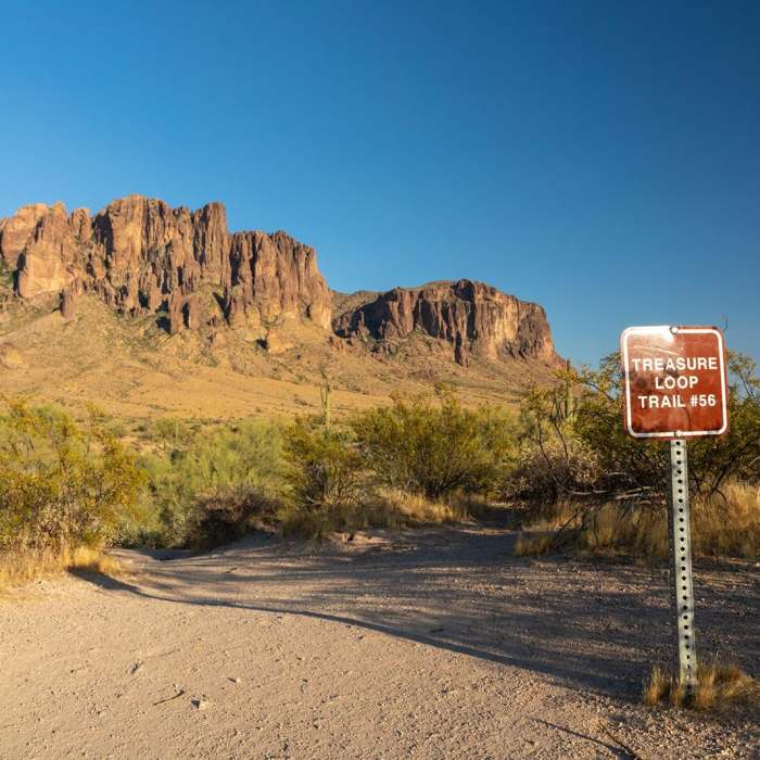 Near Treasure Loop Trail