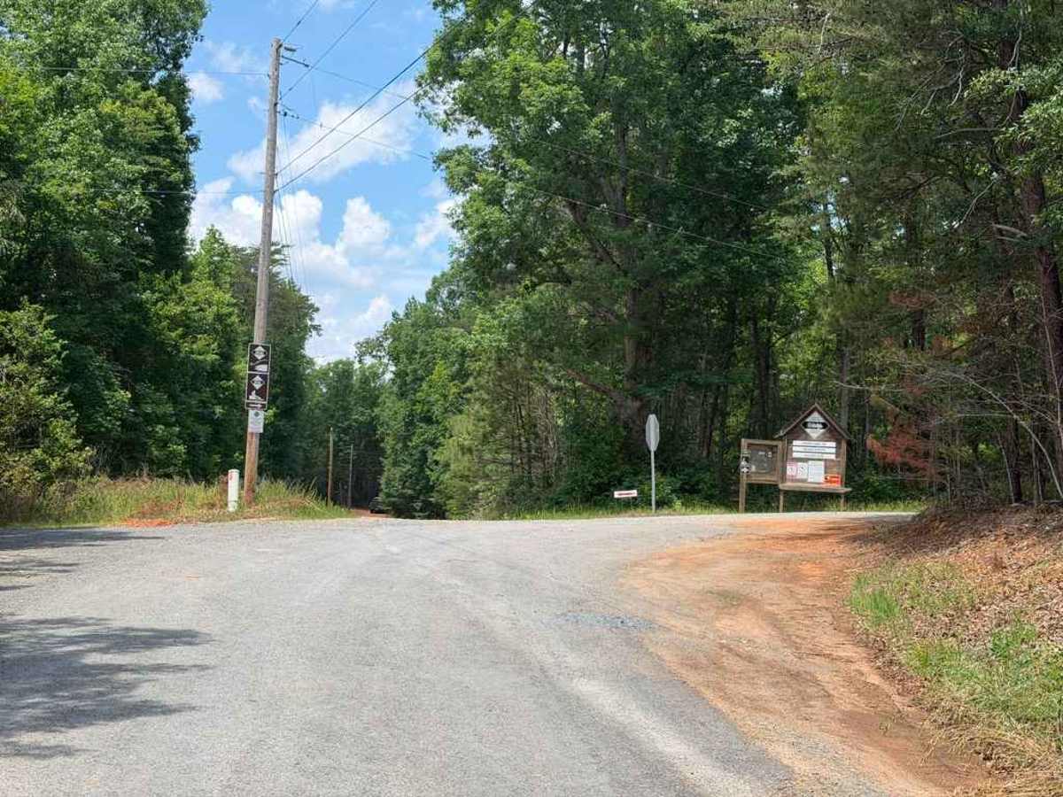 Dennis Road trail photo