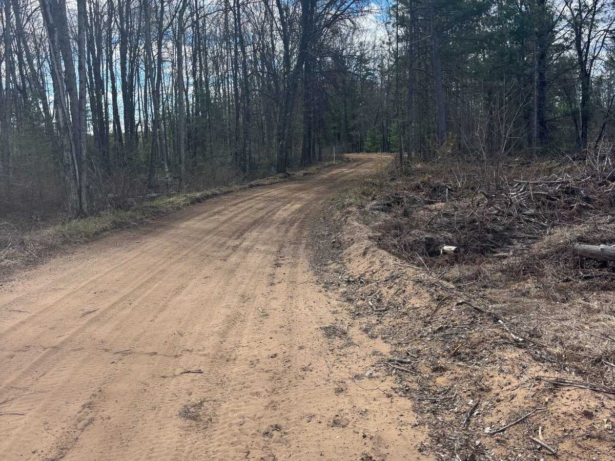 Nauke Road Trail photo 2