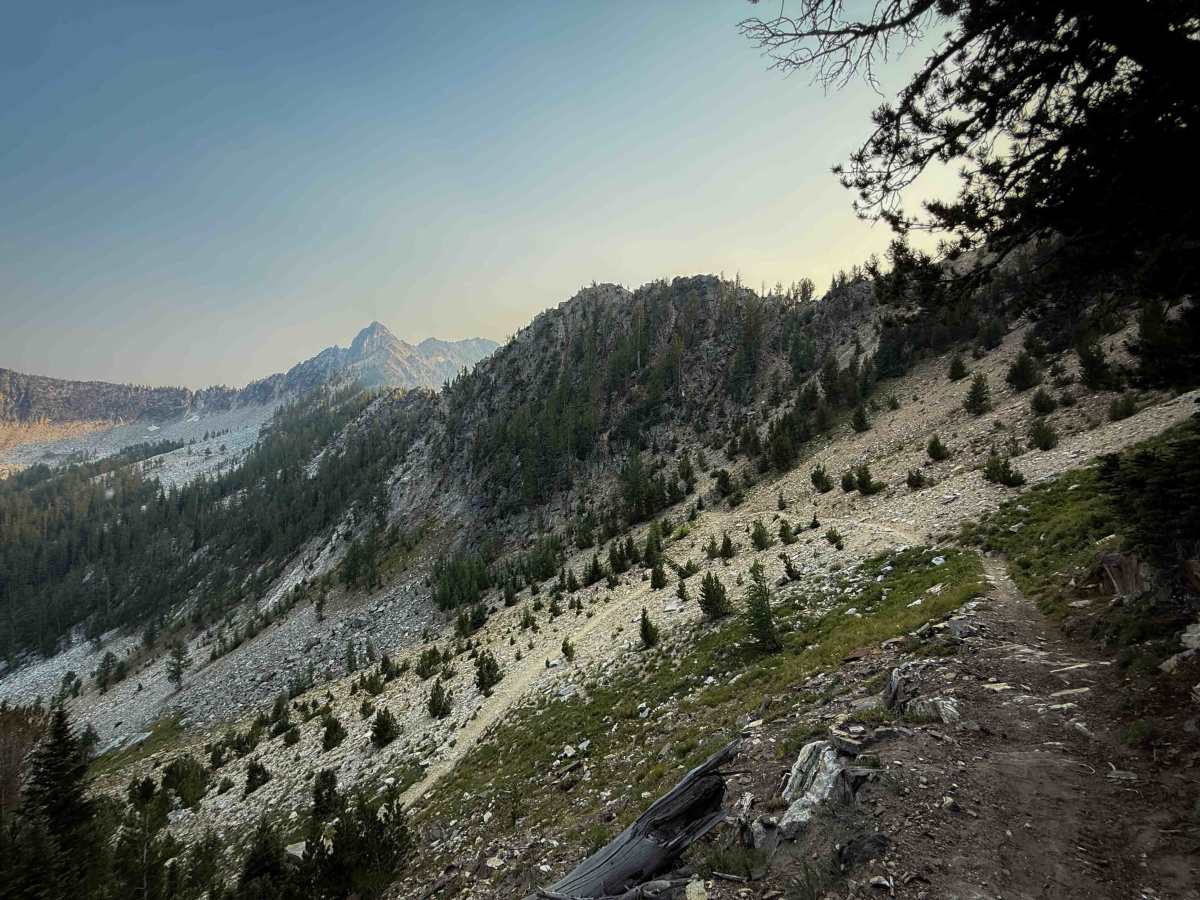 Horsehead Pass trail photo