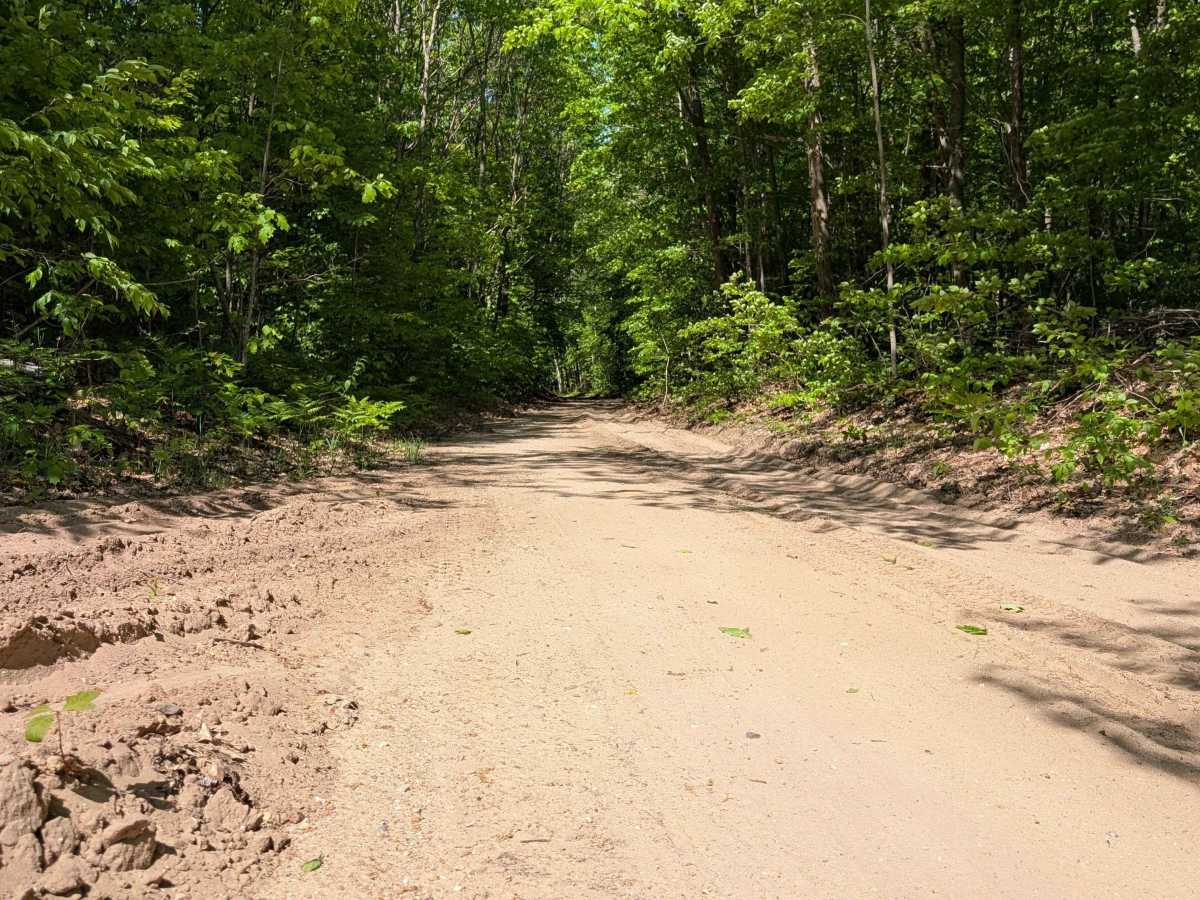 Farhney Road trail photo