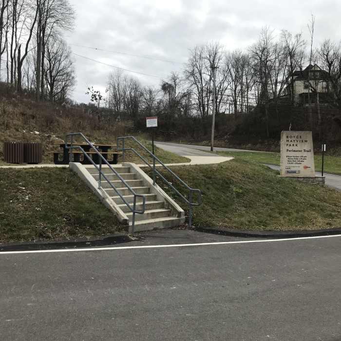 Near Boyce Mayview Perimeter Loop