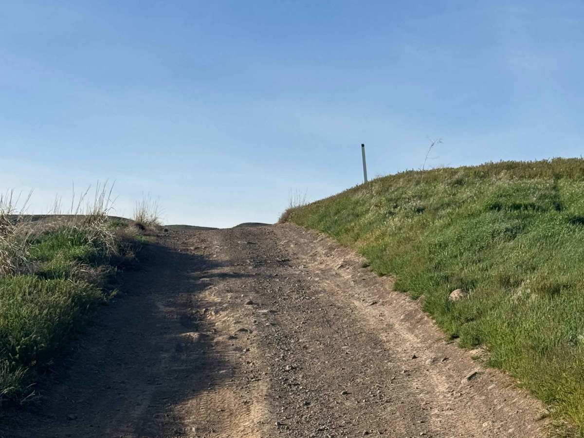 Bell Telephone Road trail photo