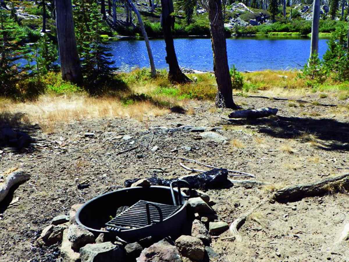 High Lakes trail photo
