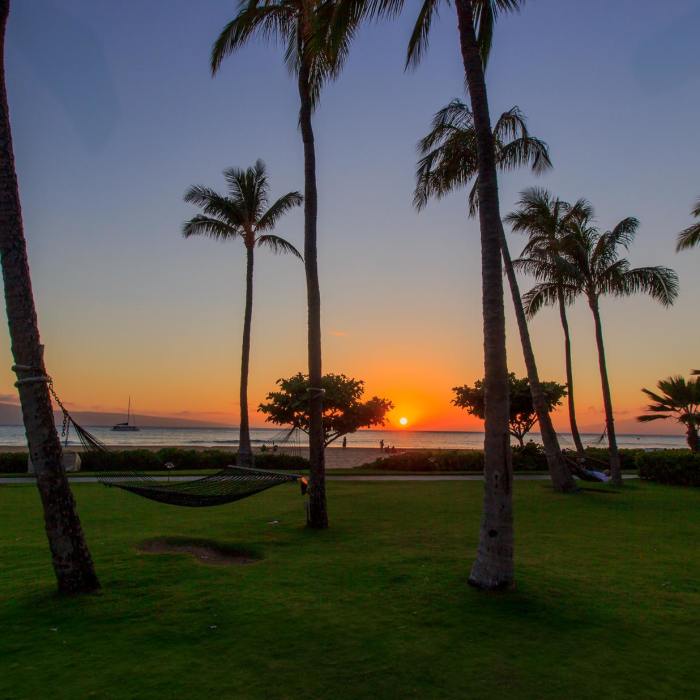 Near Ka'anapali Beachwalk Near Ka'anapali Beachwalk