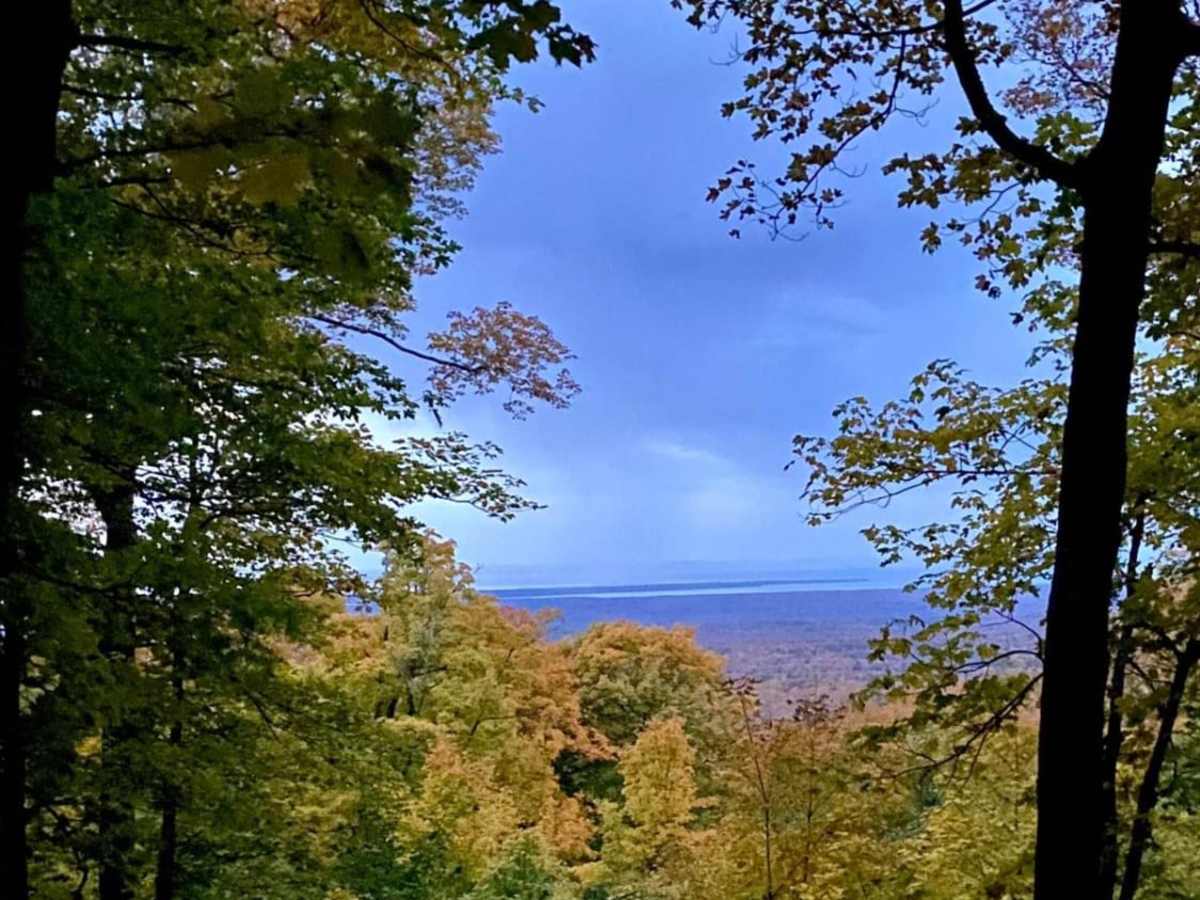 Mount Arvon Overlook trail photo