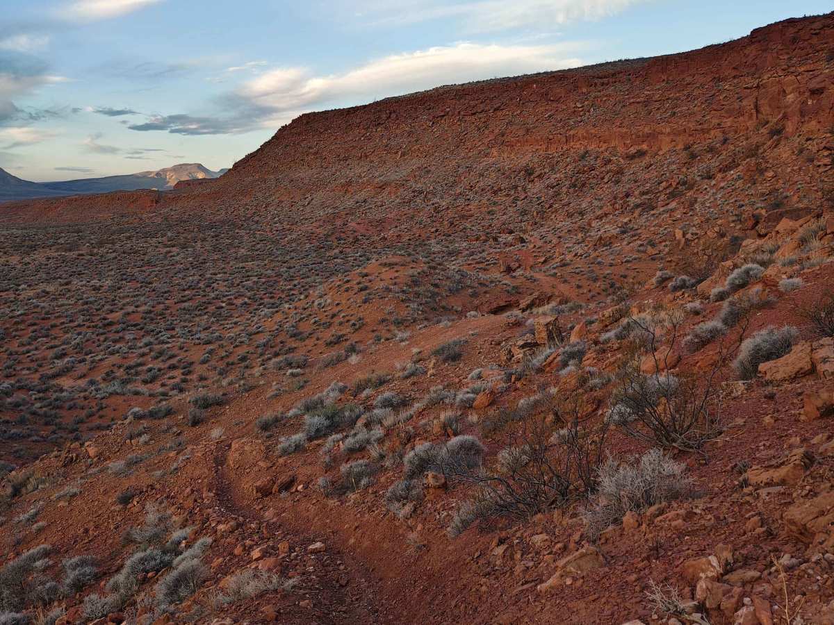 East Rim Little Red - Single Track photo 3