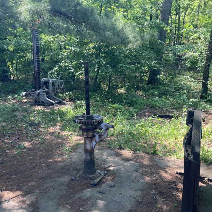 Near Pioneer Trail Near Pioneer Trail