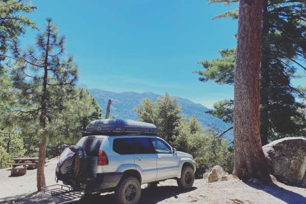 Black Mountain Road