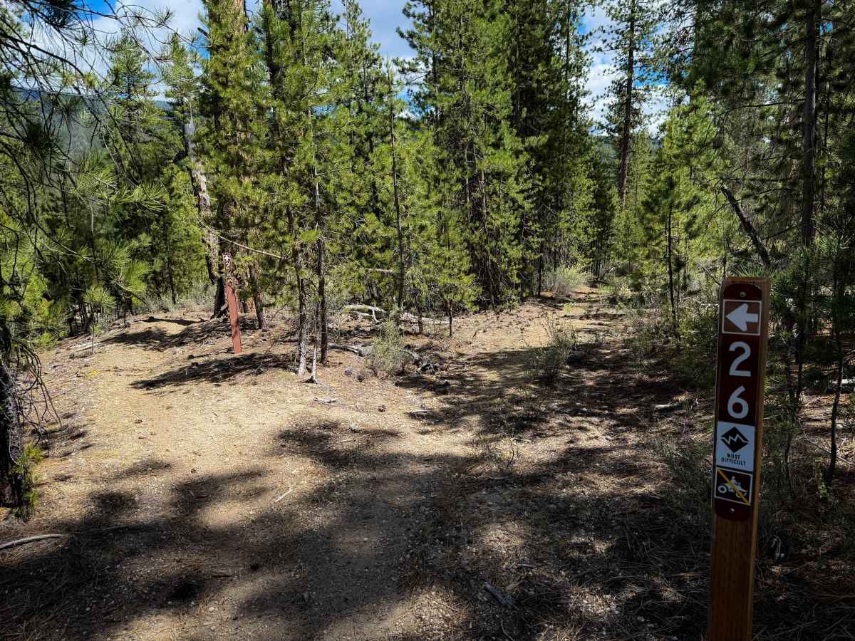 Trail 26  photo 3