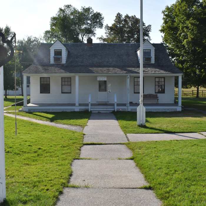 Near Ch-paa-qn (Reservation Divide Trail)