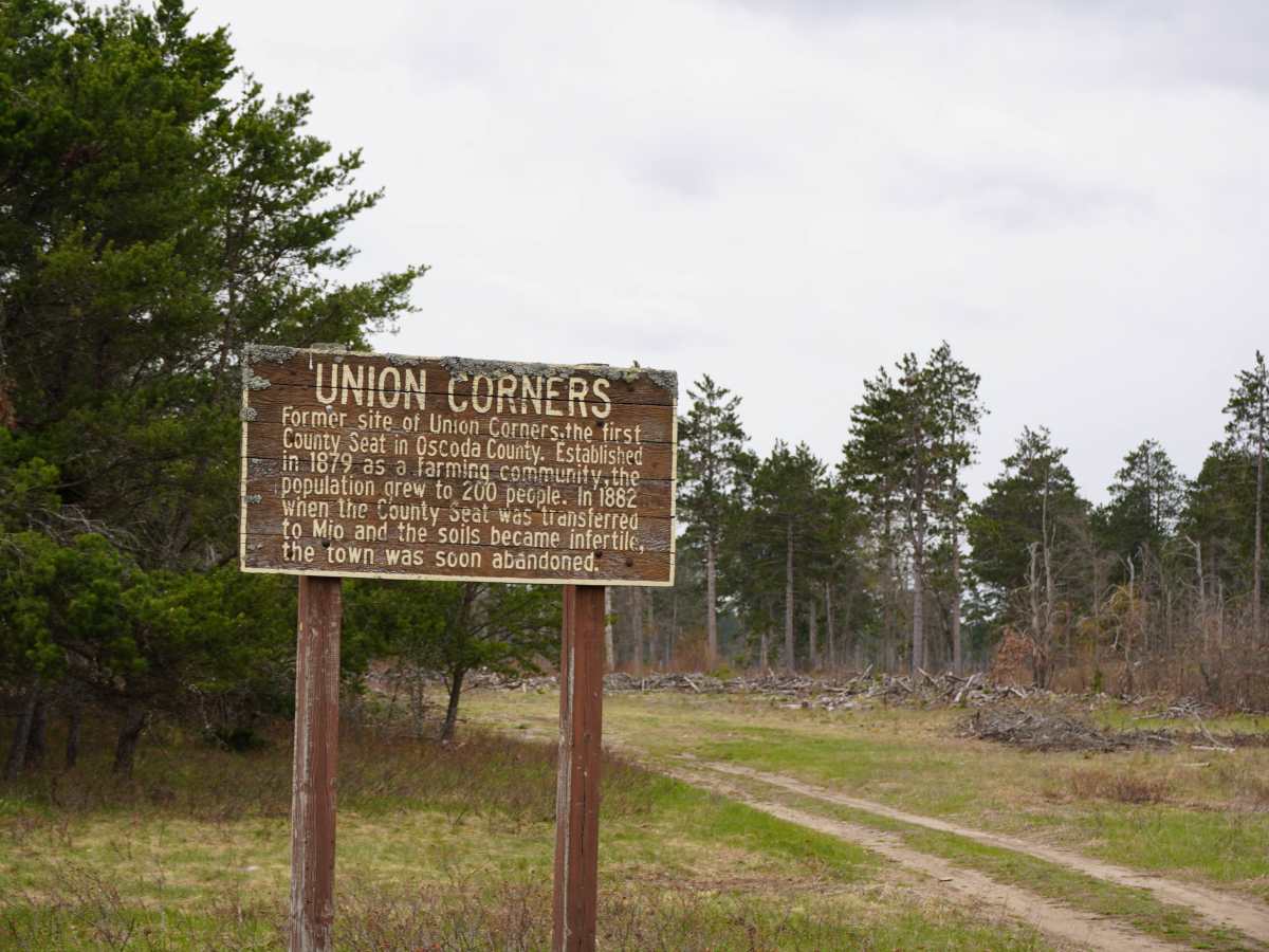 North Union Corners Road trail photo