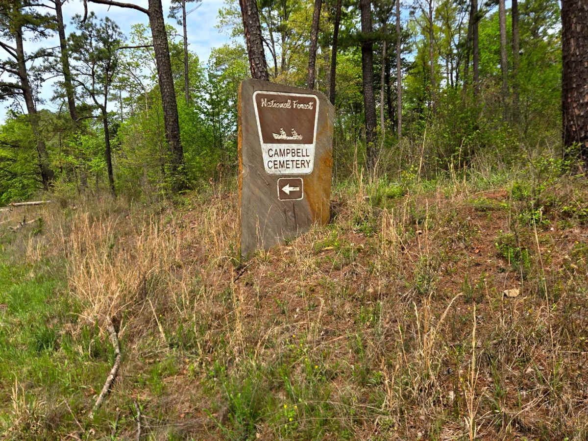 Cambell Cemetery trail photo