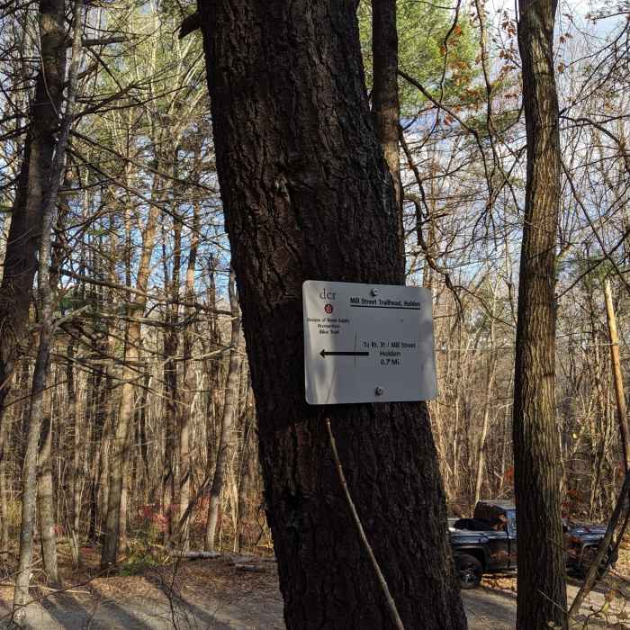 Difficult to find trail marker at the parking area on Mill Street. Near Mill Street Loop
