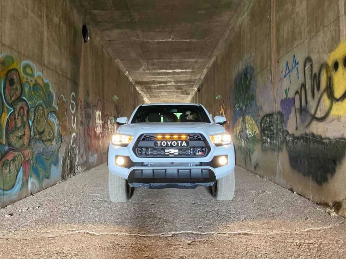 Graffiti Tunnel Loop trail photo