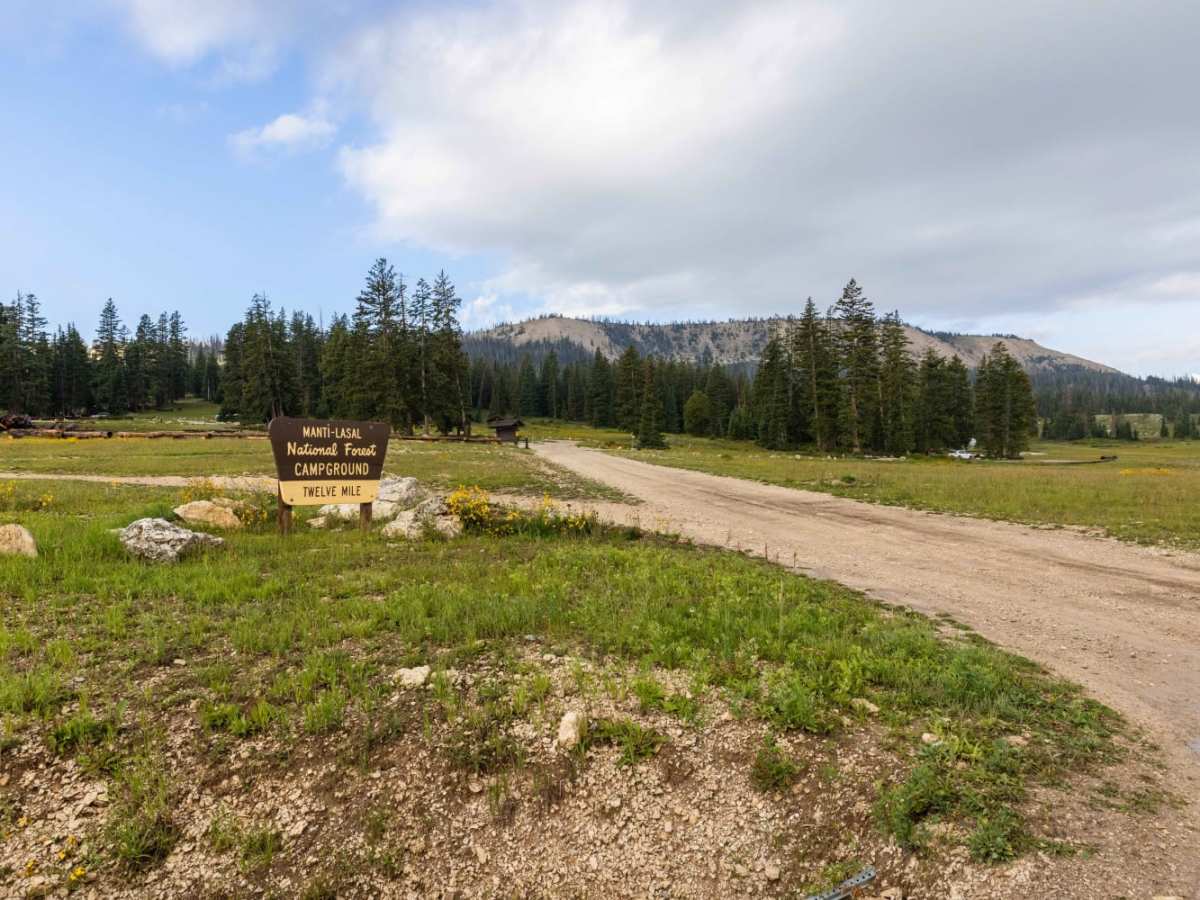 Mayfield-Gunnison Road photo 3