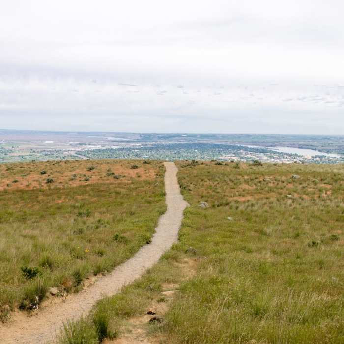 Near Badger Mountain Trailhead