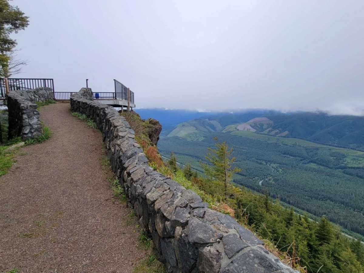 Kloshe Nanitch Observation Lookout - 3040 trail photo