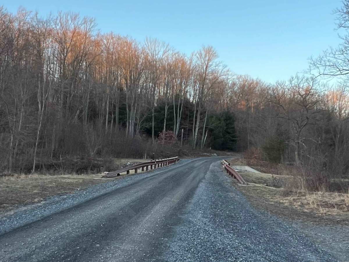 Laurel Run Road photo 5