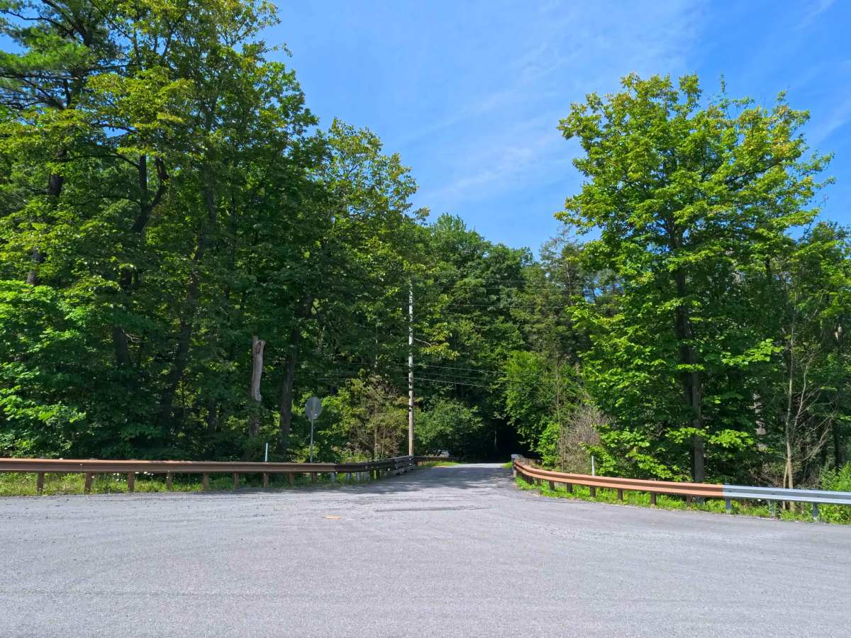 Krise Valley Road photo 4