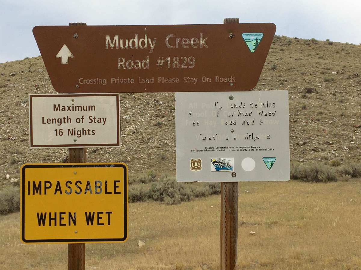 Muddy Creek Road trail photo