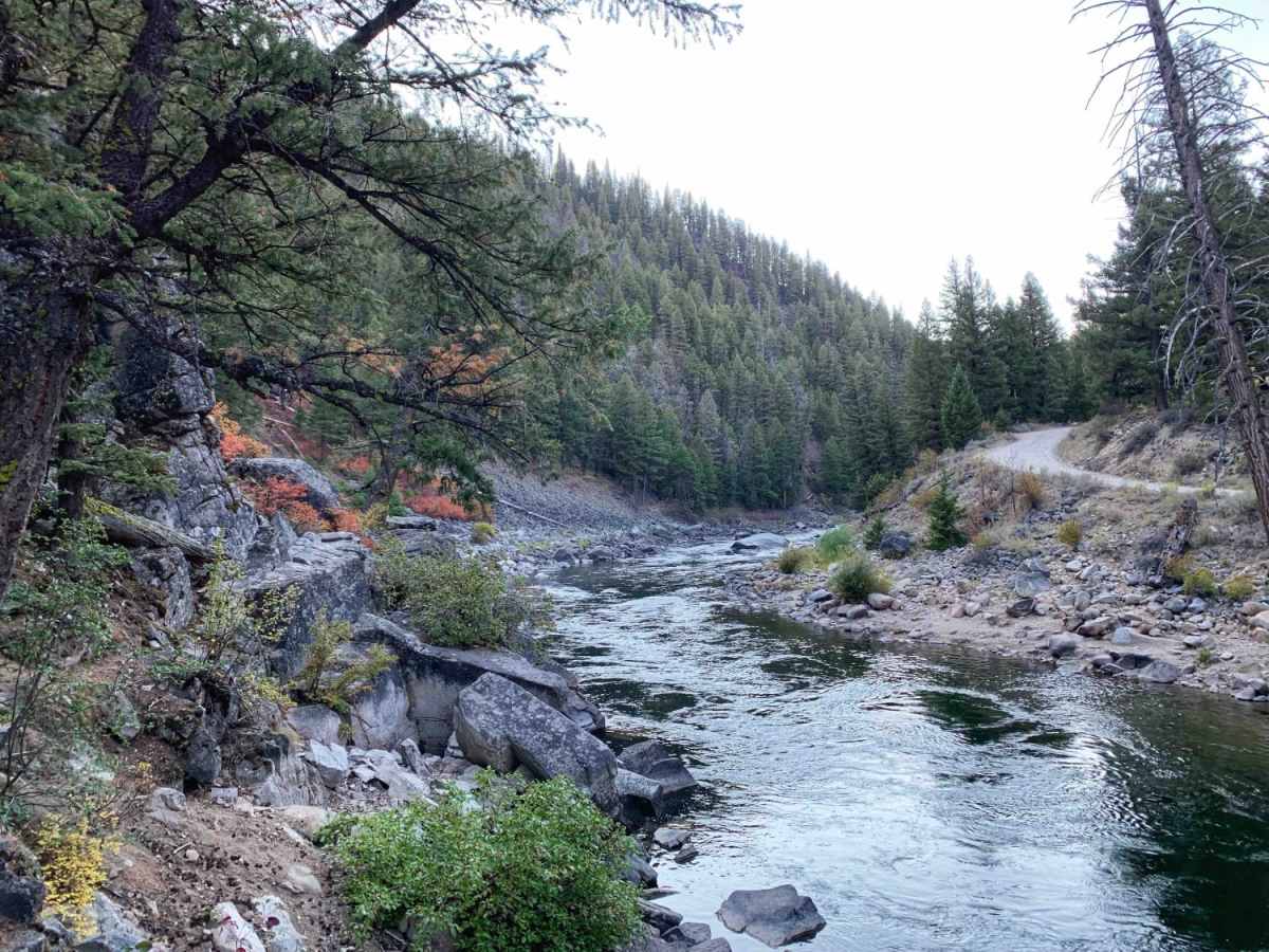 O'Brien Camping on the Salmon River trail photo