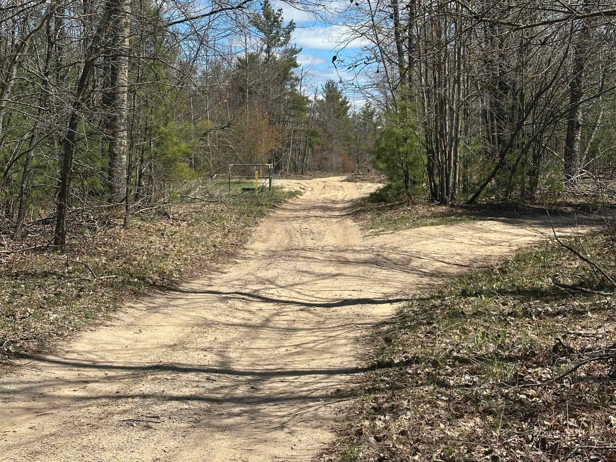 Wequas Lake Road trail photo