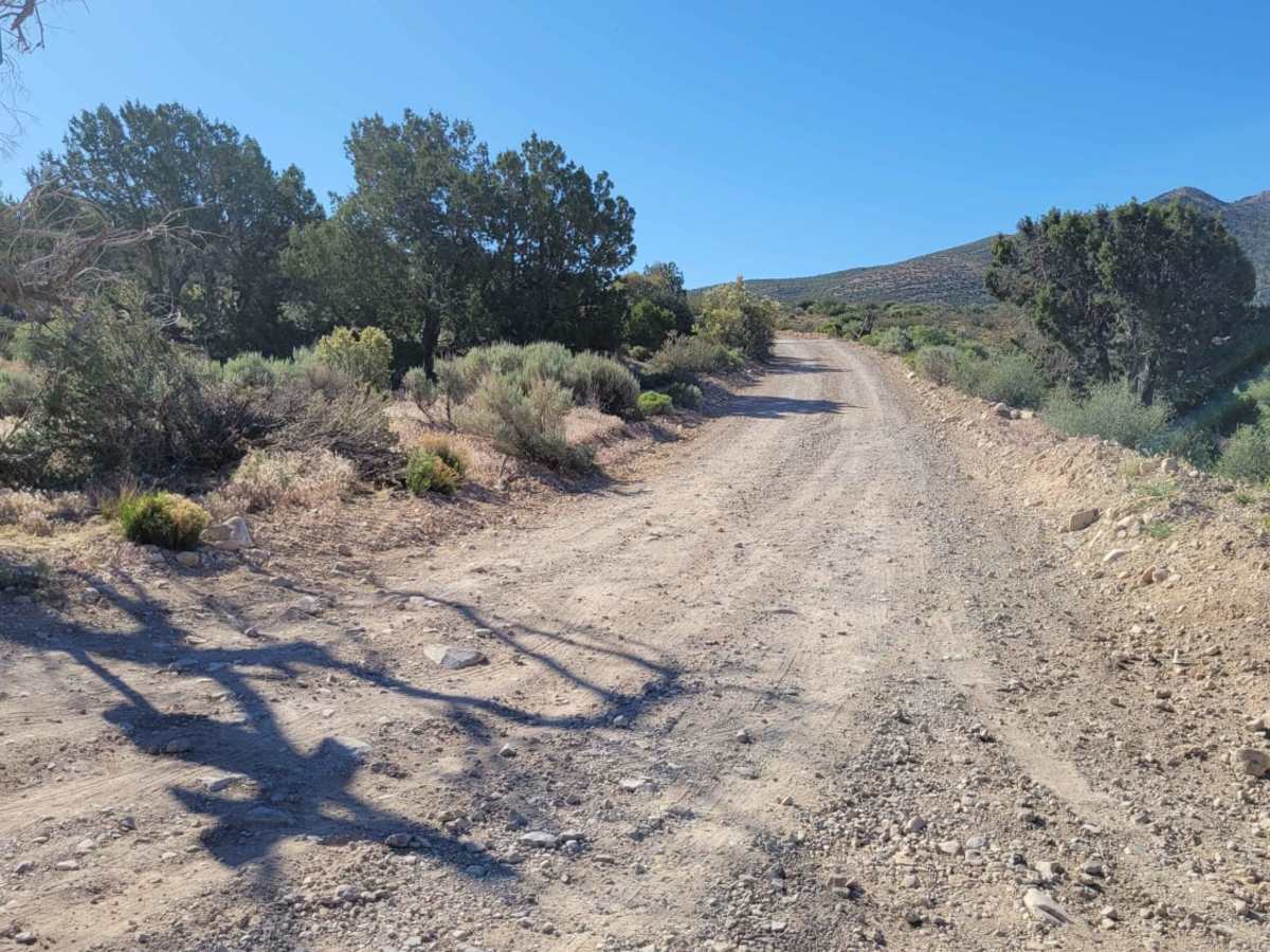 Utah Hill Road trail photo
