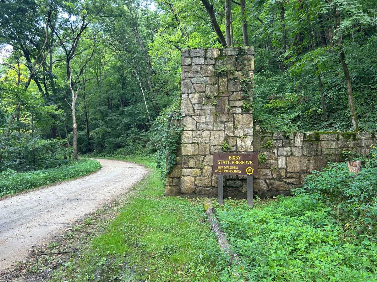 Fortune Road trail photo