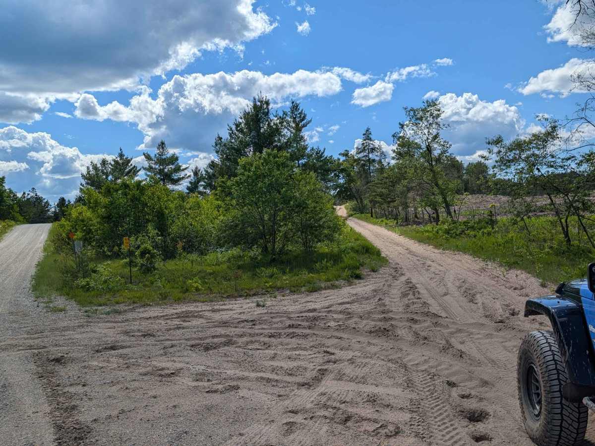 Pollack Bridge Road trail photo