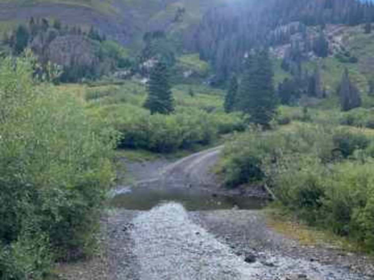 Cunningham Gulch trail photo