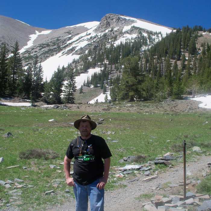 Near Alpine Lakes Loop Trail