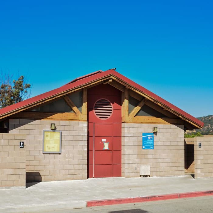 Near Lakeview + Grey Pines Loop, Rosendin Park