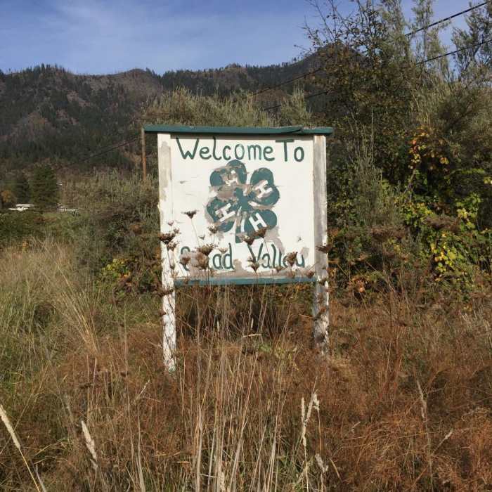 Near Seiad Valley to Crook and Green Pass Trailhead Near Seiad Valley to Crook and Green Pass Trailhead