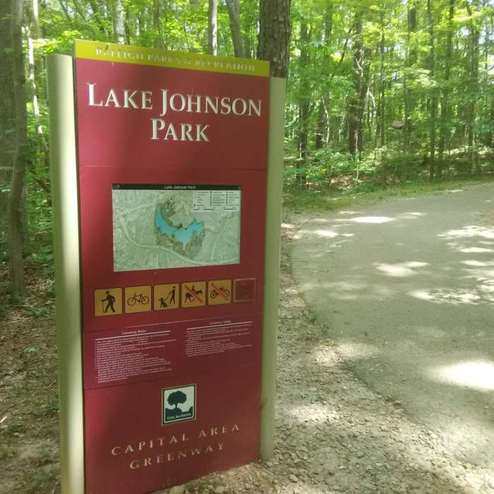 Lake Johnson Kisok Near Lake Johnson - West Loop