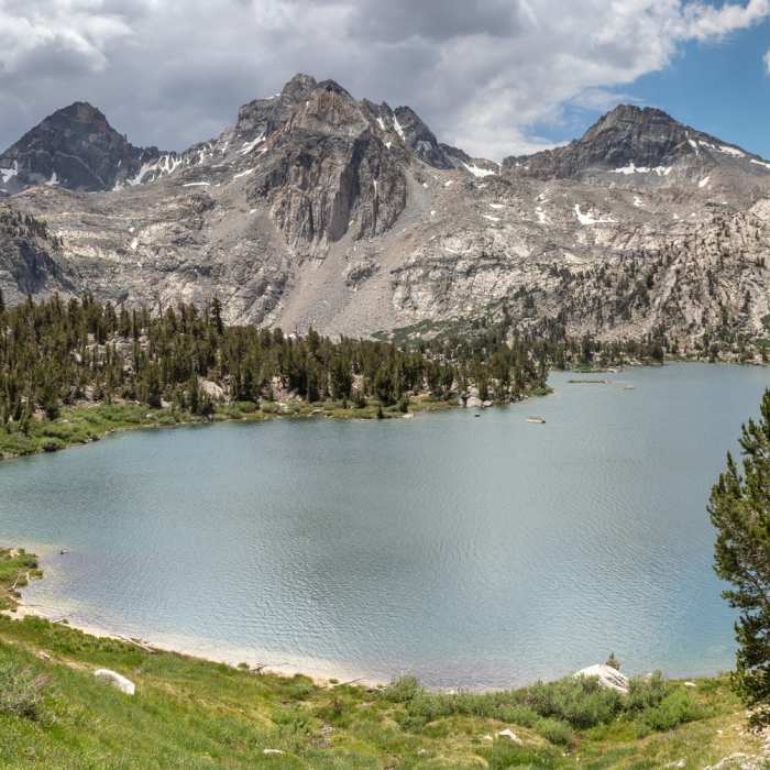 Near Kearsarge Pass to South Lake
