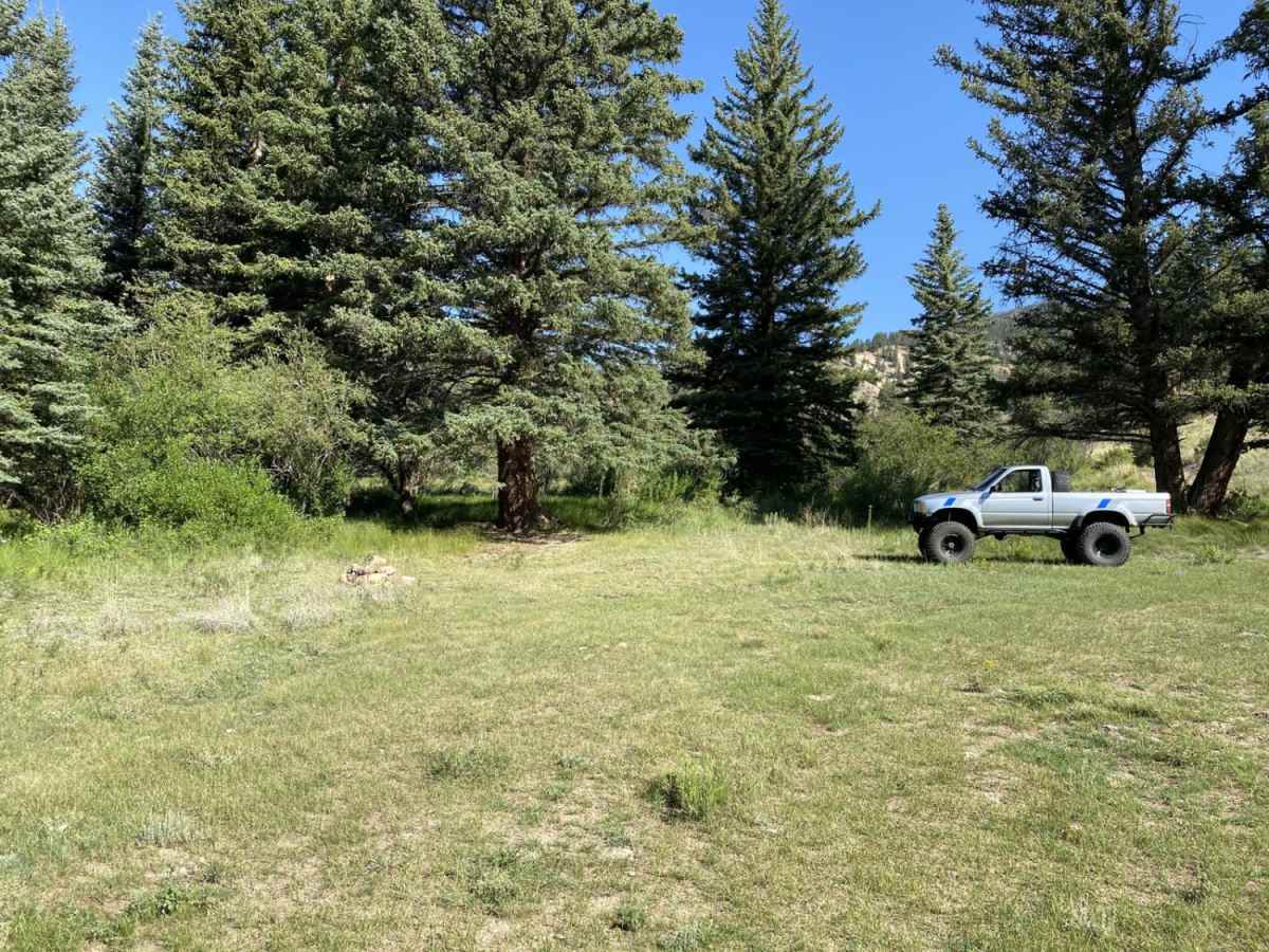 Dry Gulch photo 3