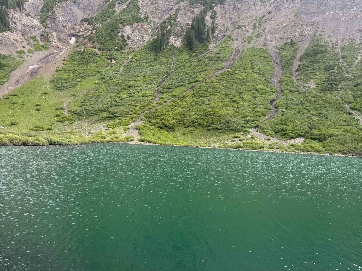 Emerald Lake Road photo 2