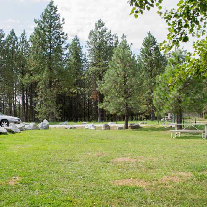 Near Mickinnick Trail