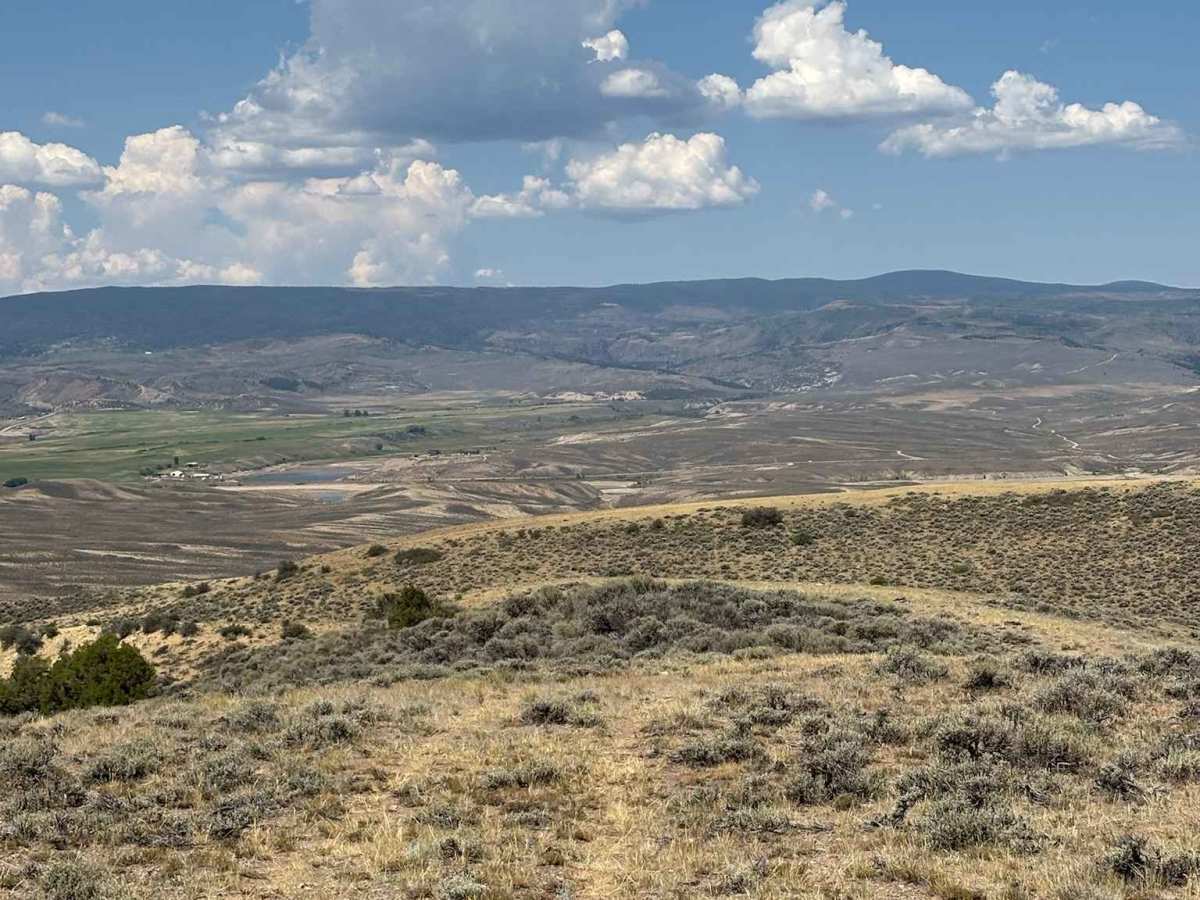 Middle Wolford Overlook trail photo