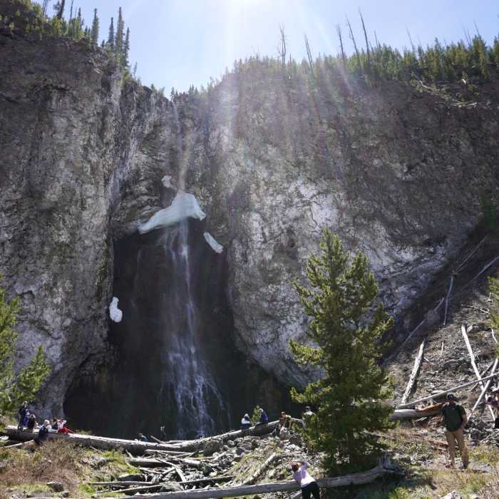 Near Fairy Falls Trail