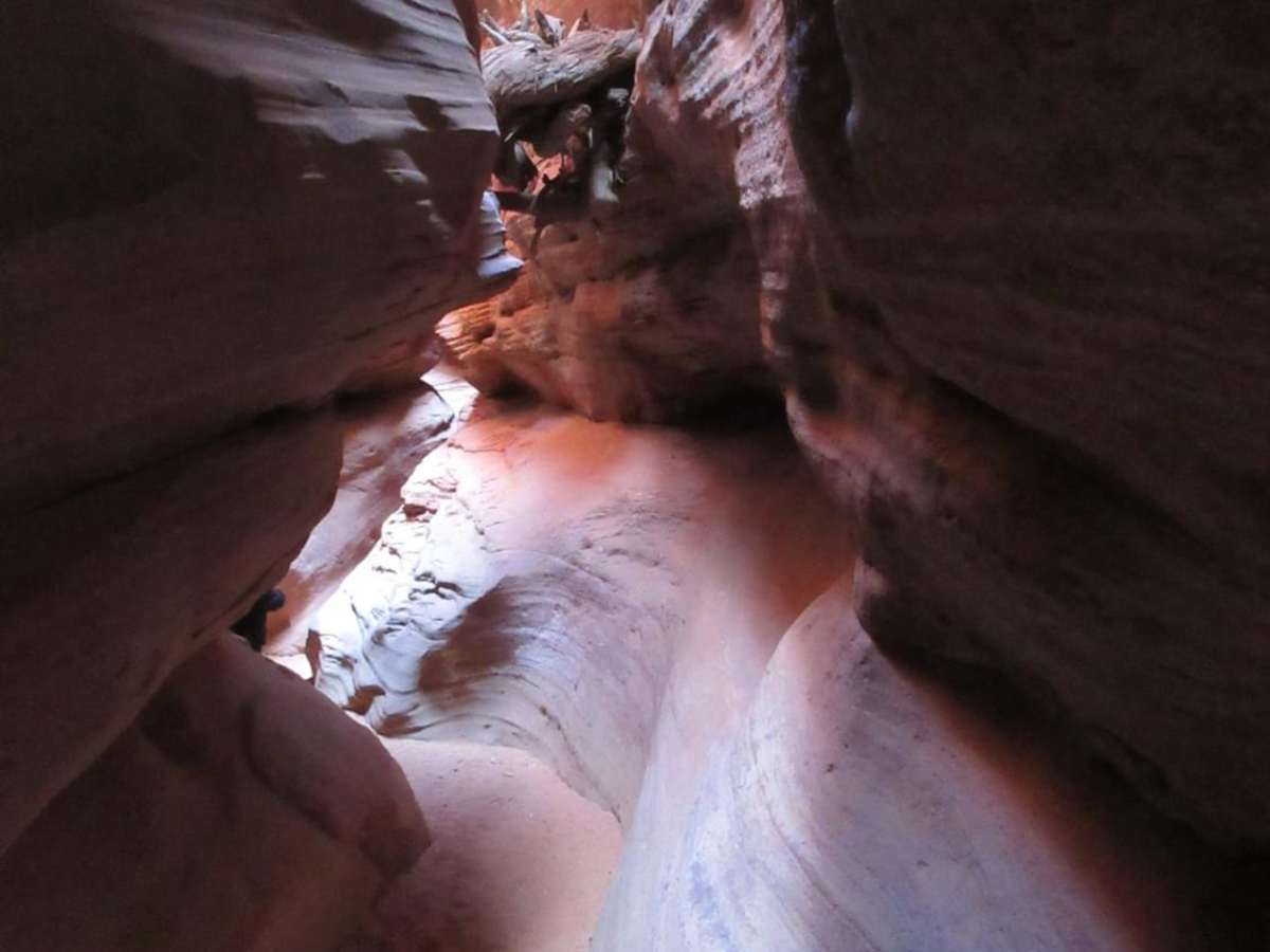 Peek-A-Boo Slot Canyon Loop photo 4