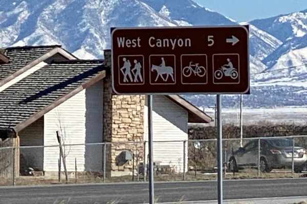 West Canyon Trailhead Road