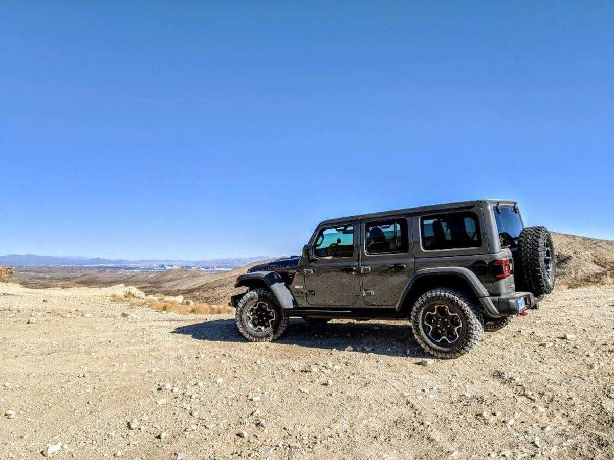Cottonwood Pass trail photo