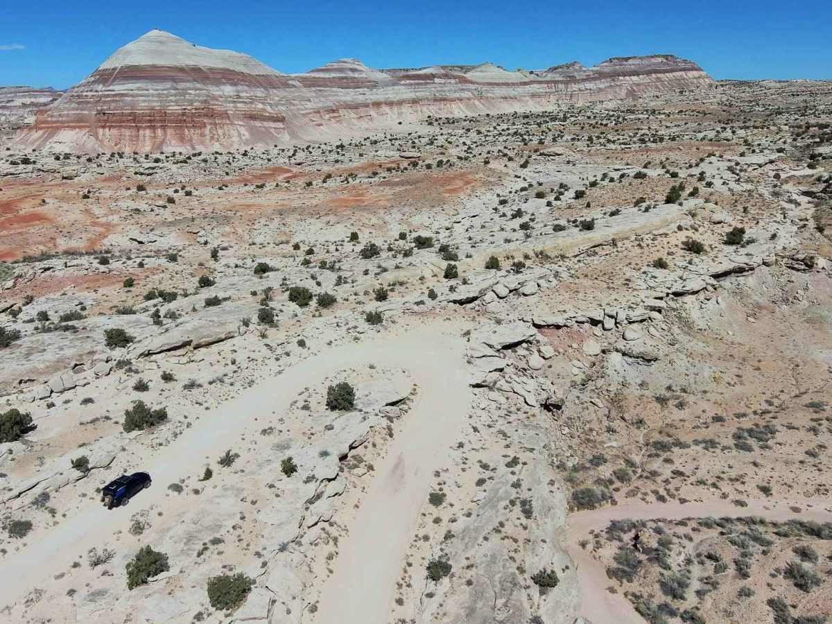 Southern Cathedral Valley Road photo 2