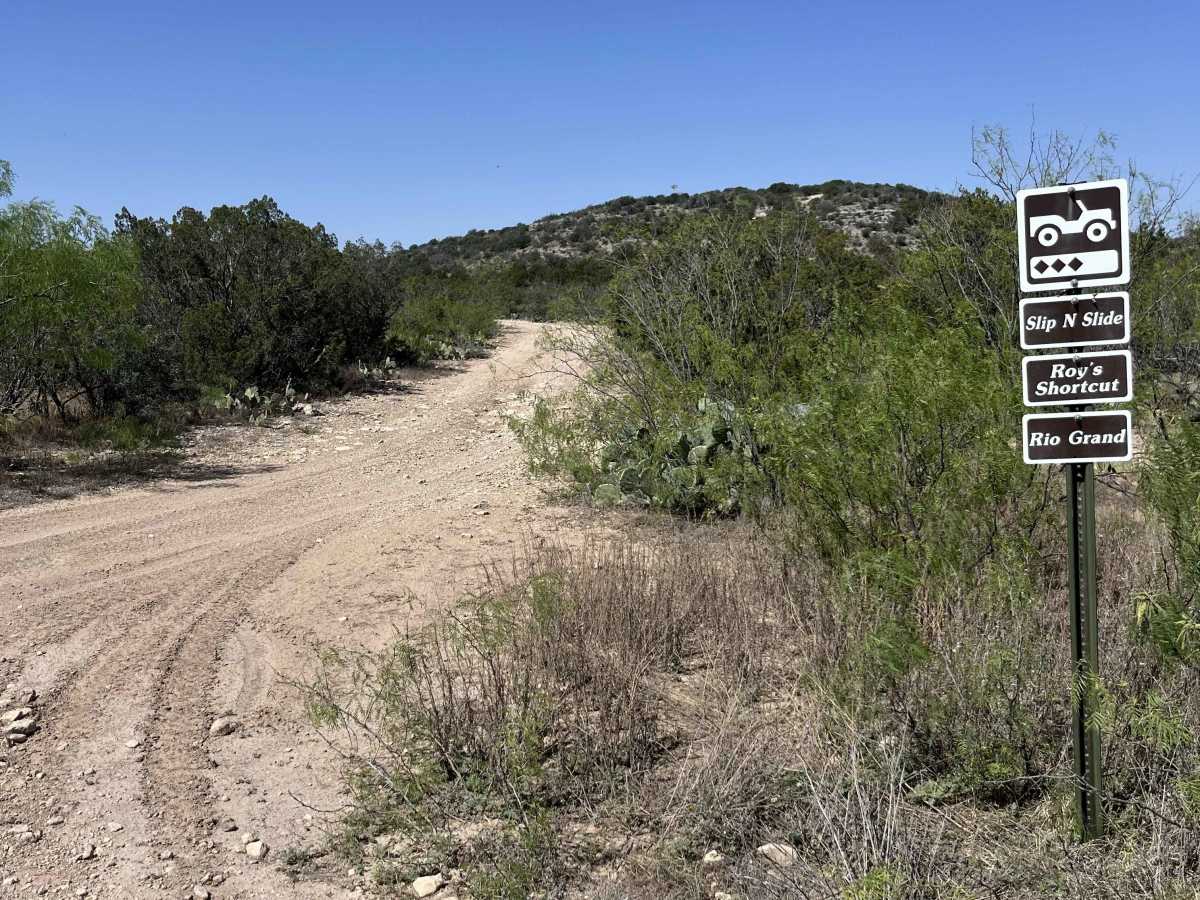 Slip n Slide - V8 trail photo