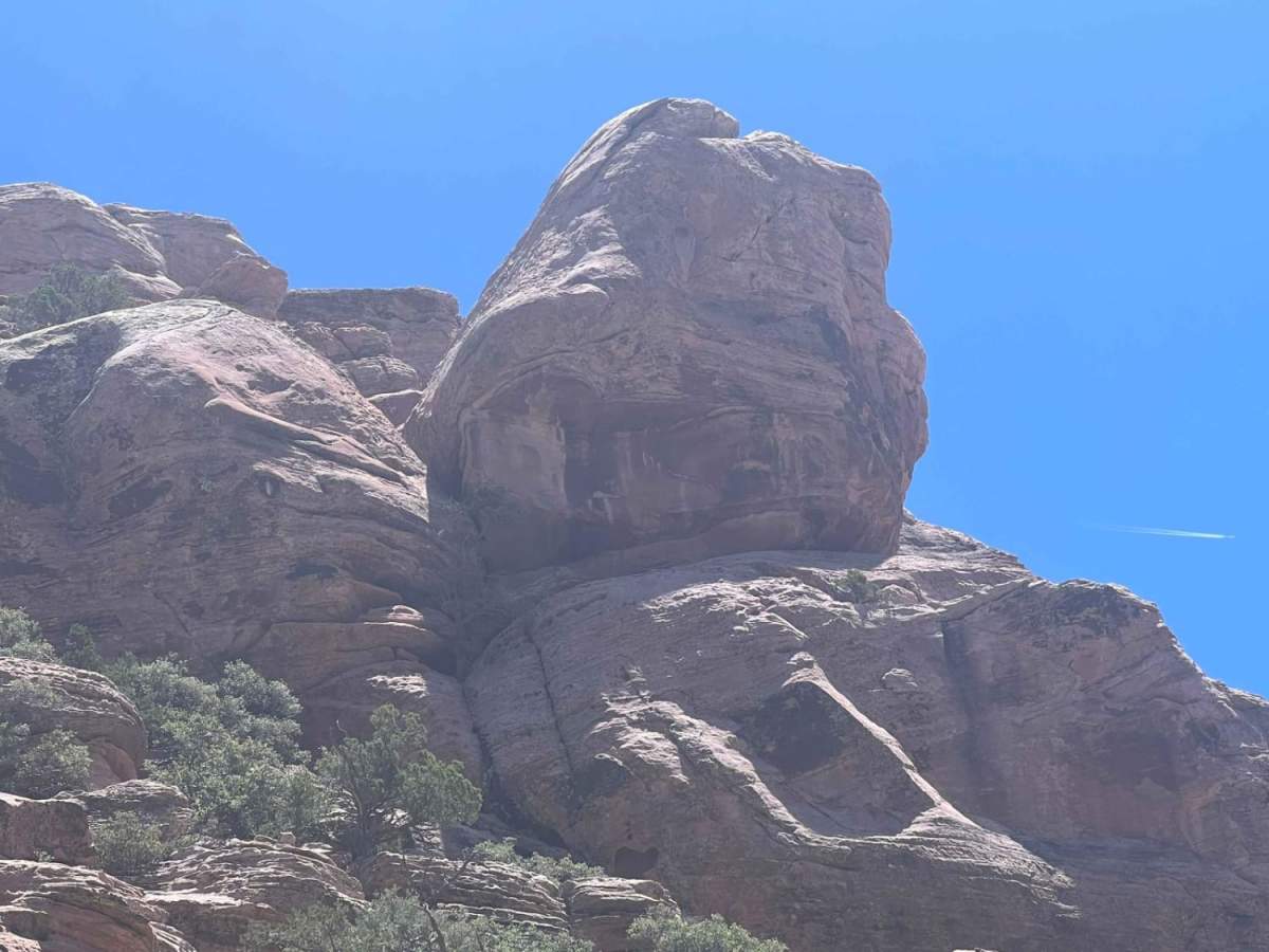 Motoqua - Lone Pine Arch photo 4