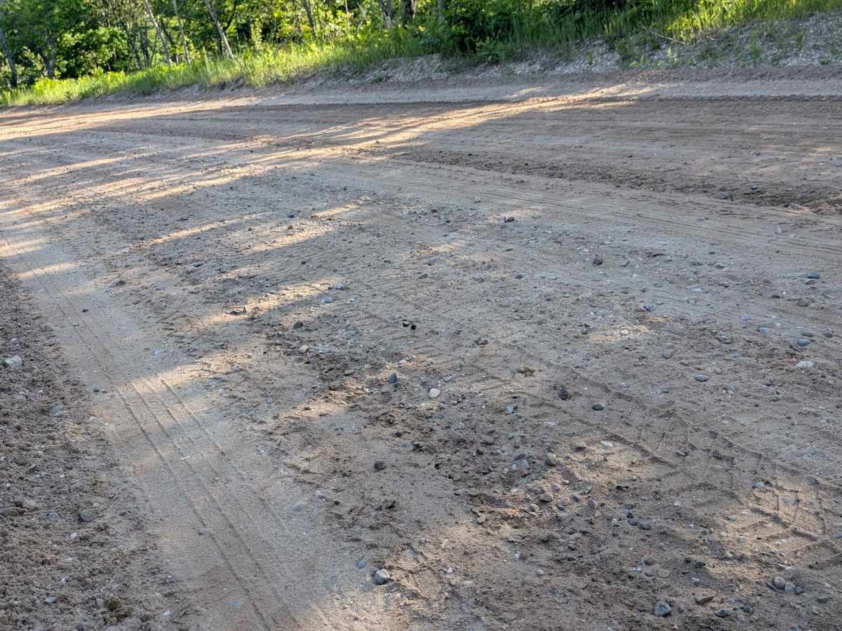 Howe Lake Road photo 2