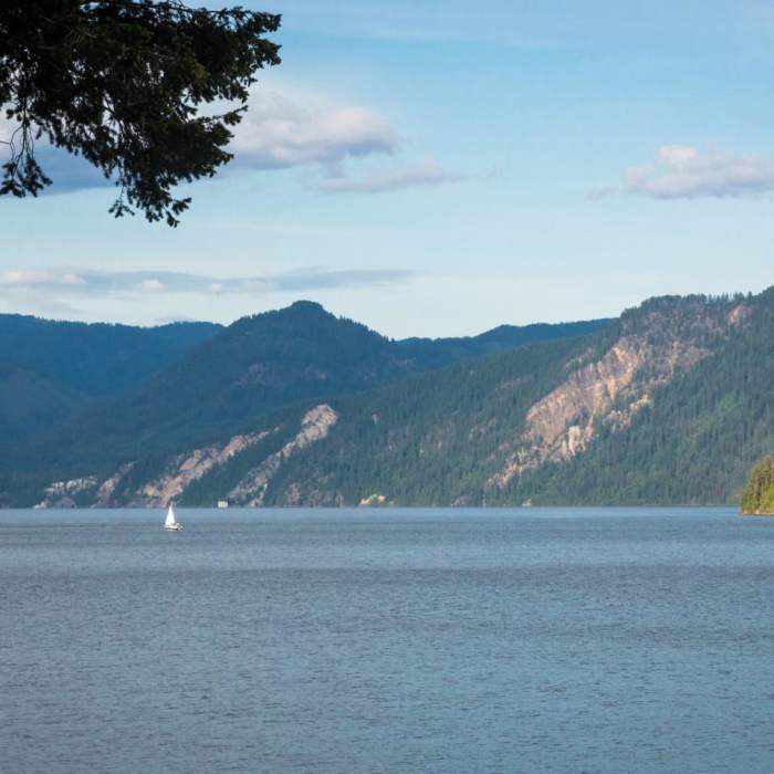 Near Beaver Bay Shoreline Trail