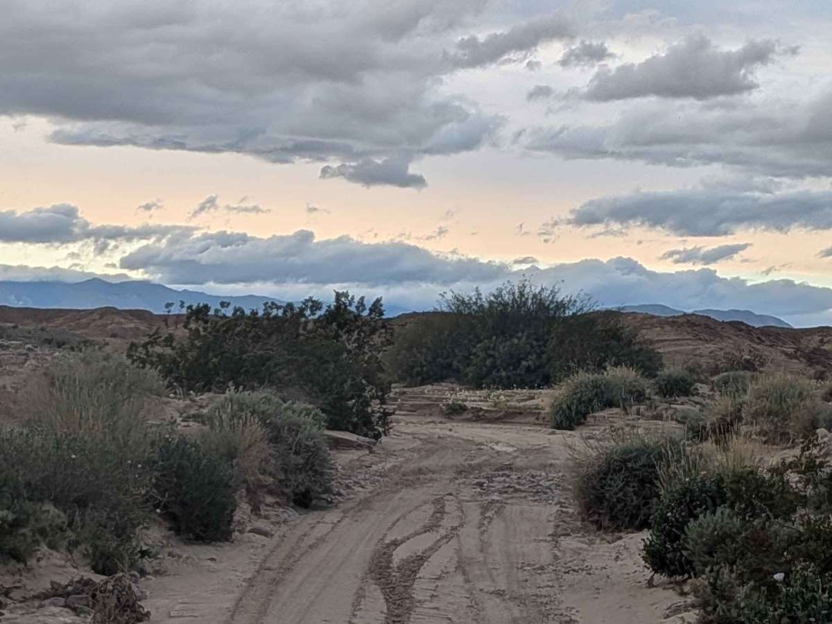 Veteran's Pass trail photo